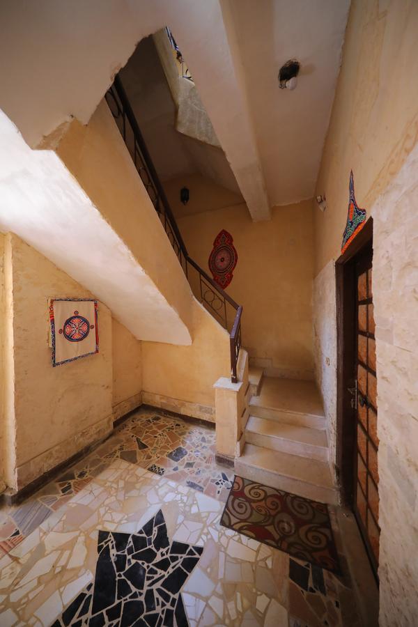 Pyramids Loft Guesthouse Kairo Exteriör bild