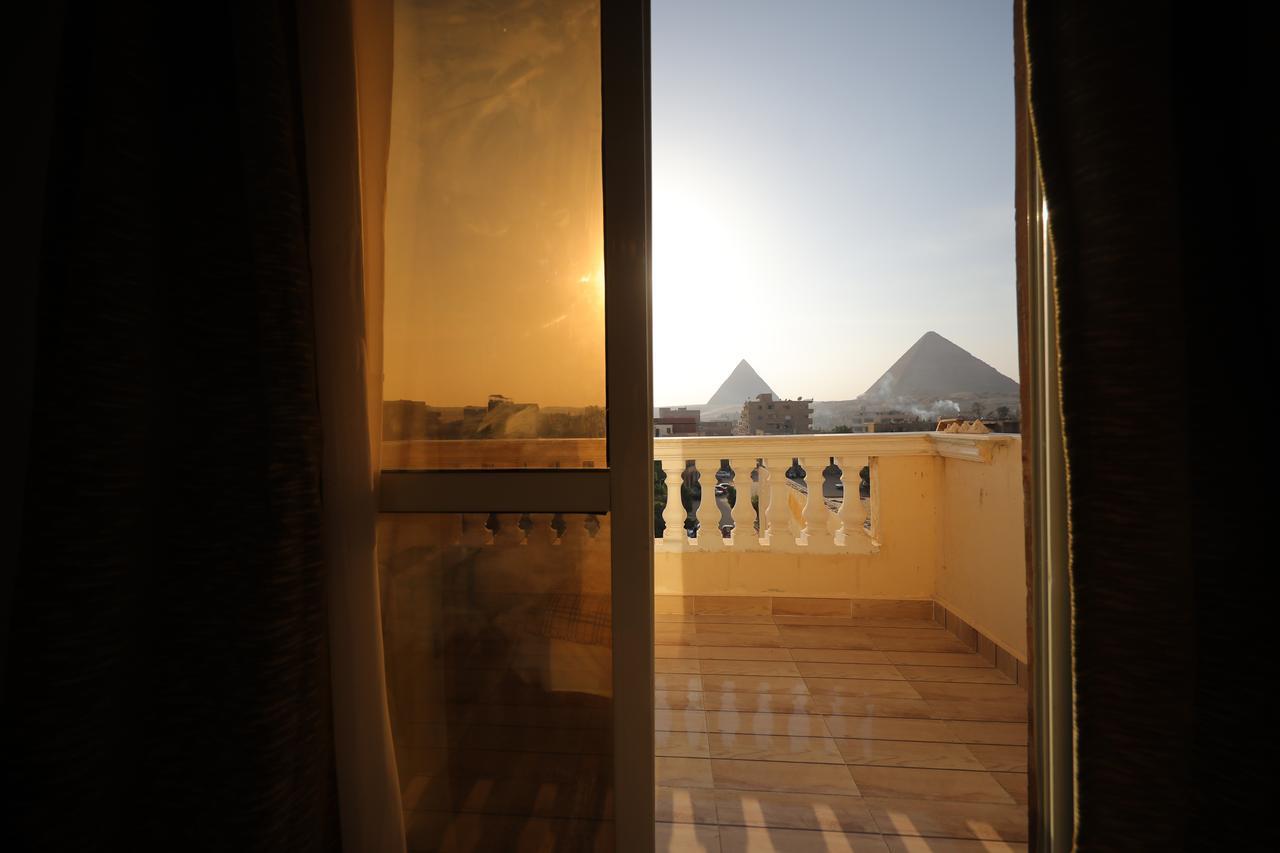 Pyramids Loft Guesthouse Kairo Exteriör bild