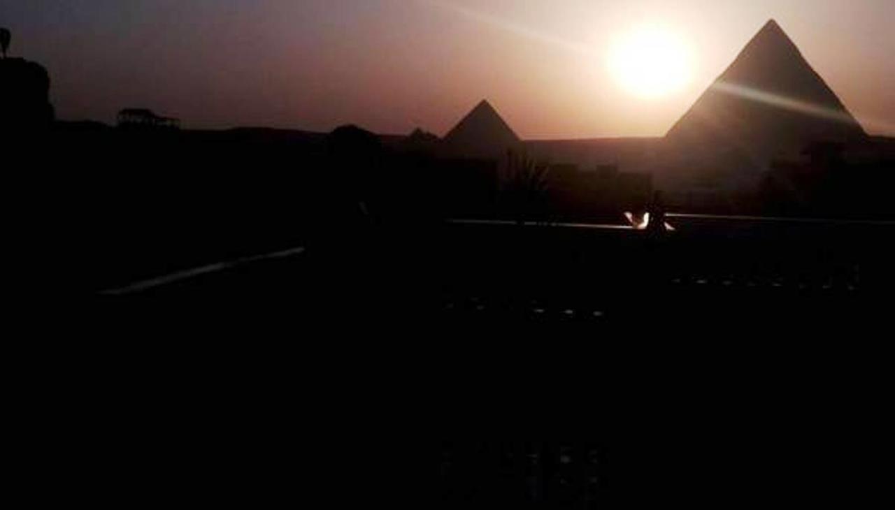 Pyramids Loft Guesthouse Kairo Exteriör bild